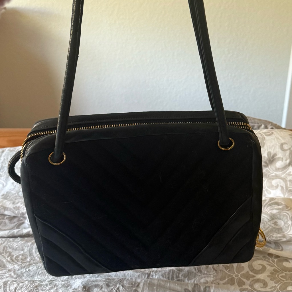 Vintage Authentic ChanelCamera BagGreat Condition Black